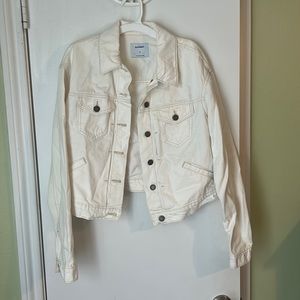 Cute cream jean jacket. Size small. Worn once. Excellent condition